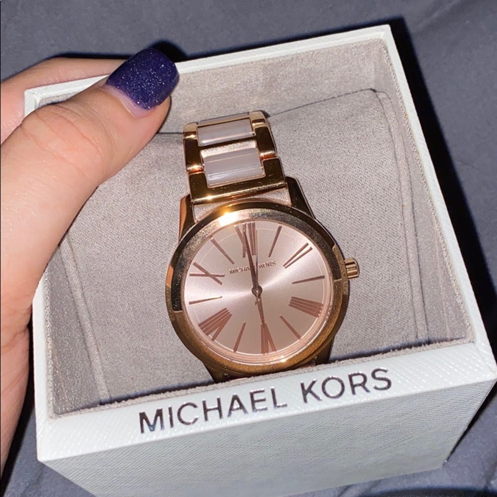 Women’s Michael kohrs rose-gold watch